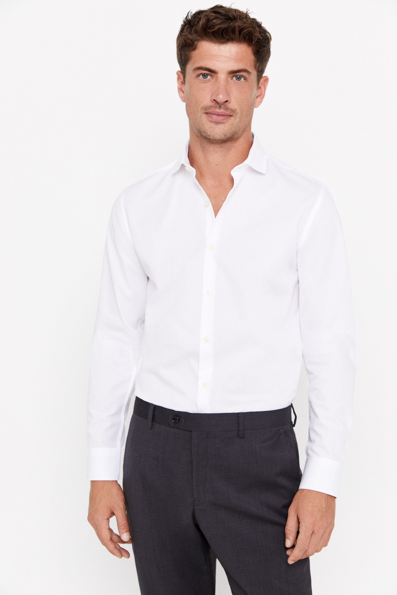 Camisa social slim fit estilo otomano de fácil aparar