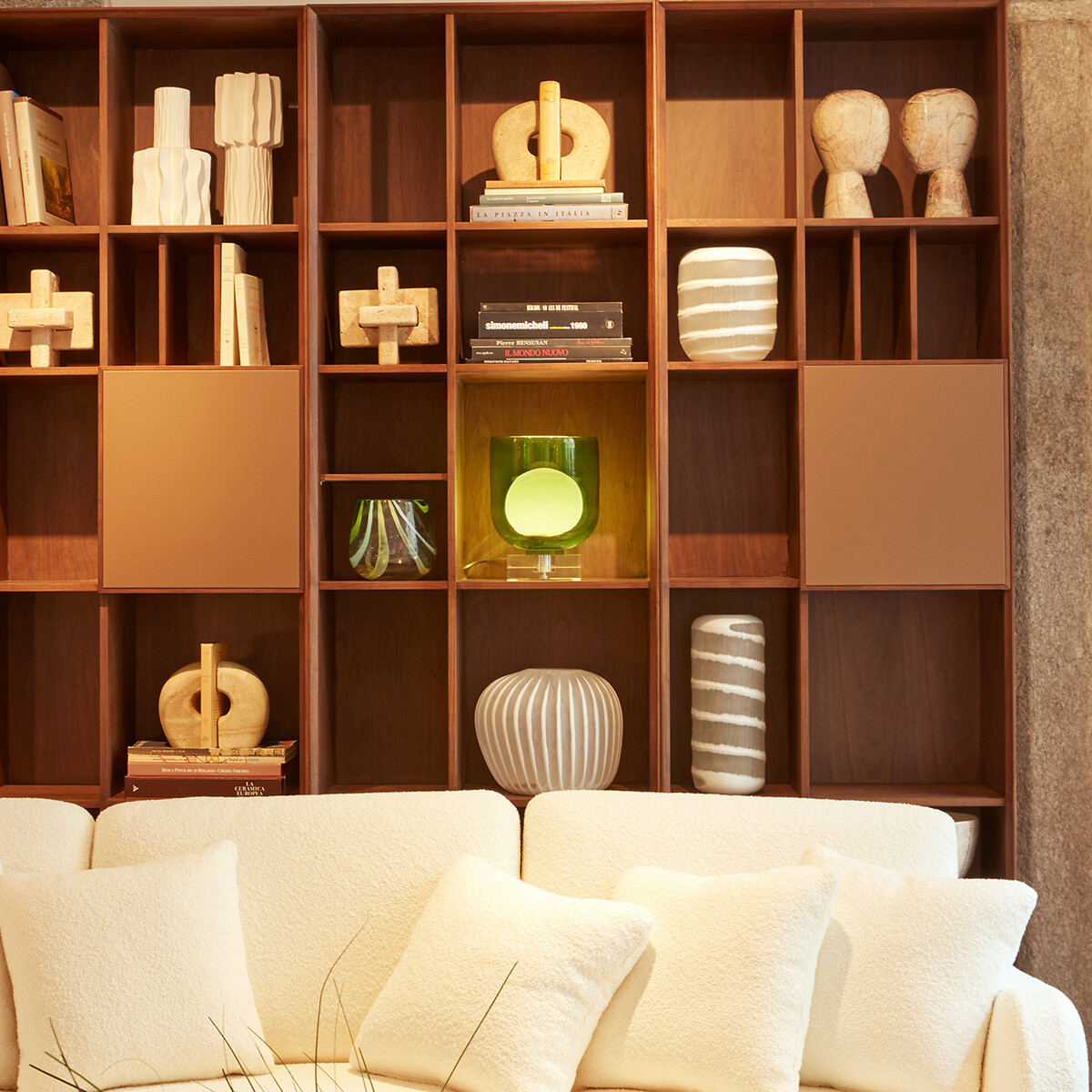 AM.PM<br>Colar de travertino, Trevi