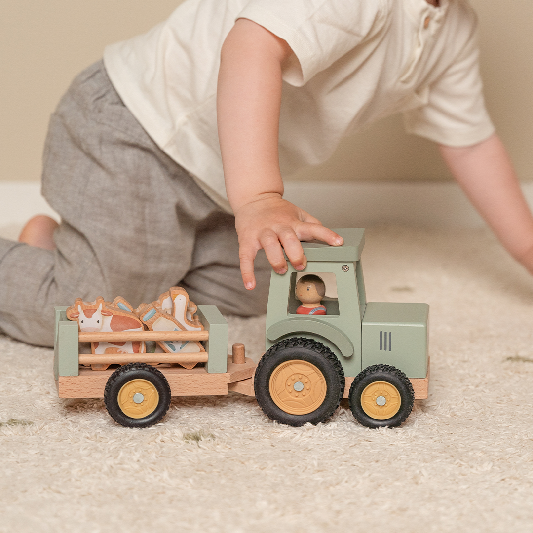 Little dutch tractor met aanhangwagen
