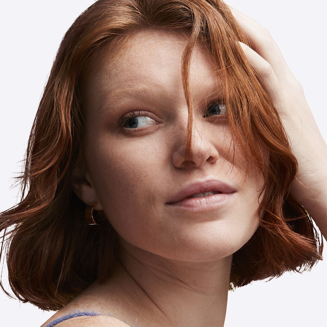 MAC STUDIO RADIANCE FACE AND BODY RADIANT SHEER FOUNDATION
