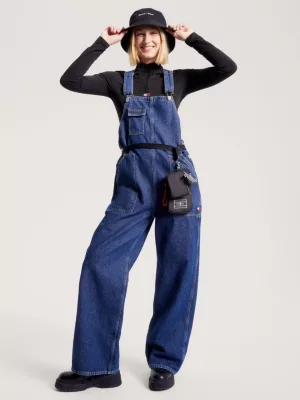 Jardineiras de trabalho em jeans de perna larga