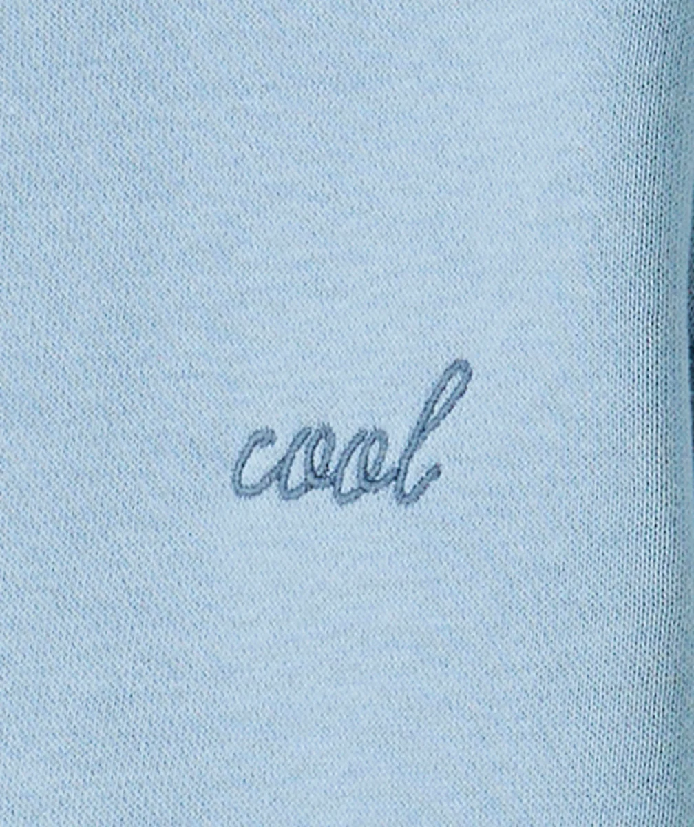 SWEAT MANCHES LONGUES GARÇON EN FIBRES RECYCLÉES BLEU AVEC MESSAGE BRODÉ