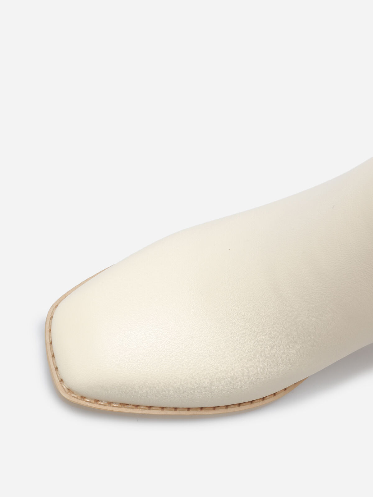 Chelsea à talon et bout carrés- Beige