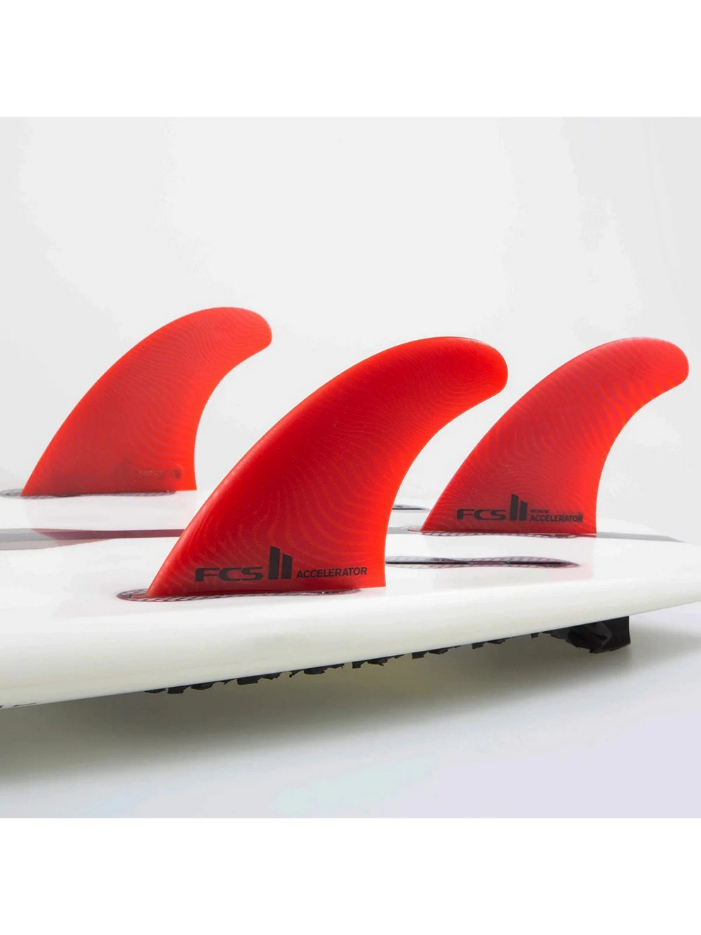 FCS 2 Accelerator Neo Glass Large Red Tri Fin Se red