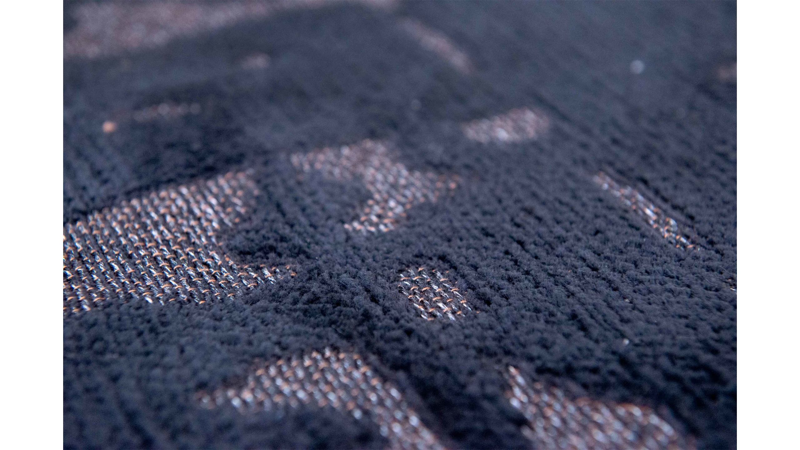 Vloerkleed Black Water 9200 Baobab  | Louis de Poortere