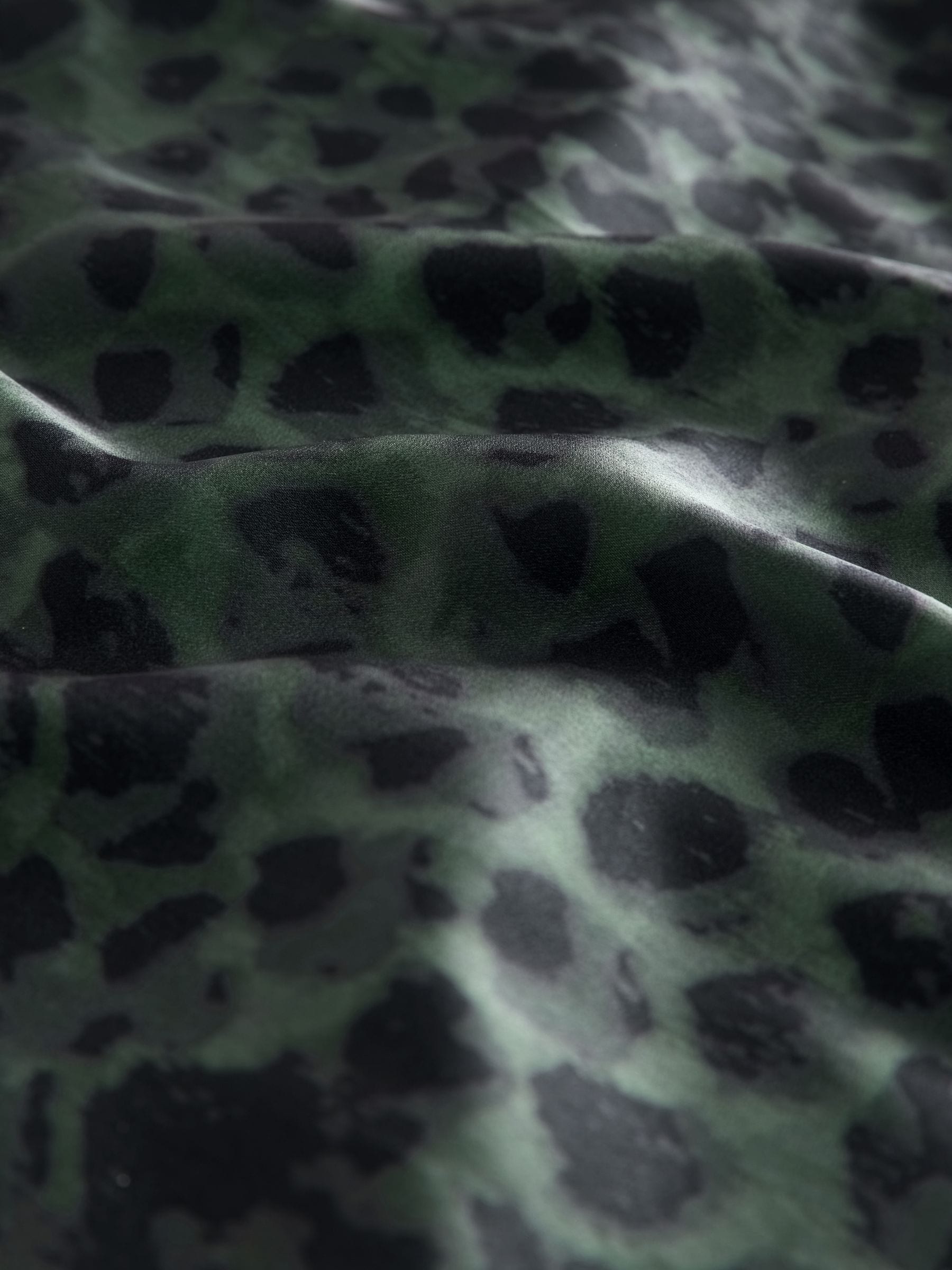 Forest Green Animal - Camitop met kant en smalle bandjes