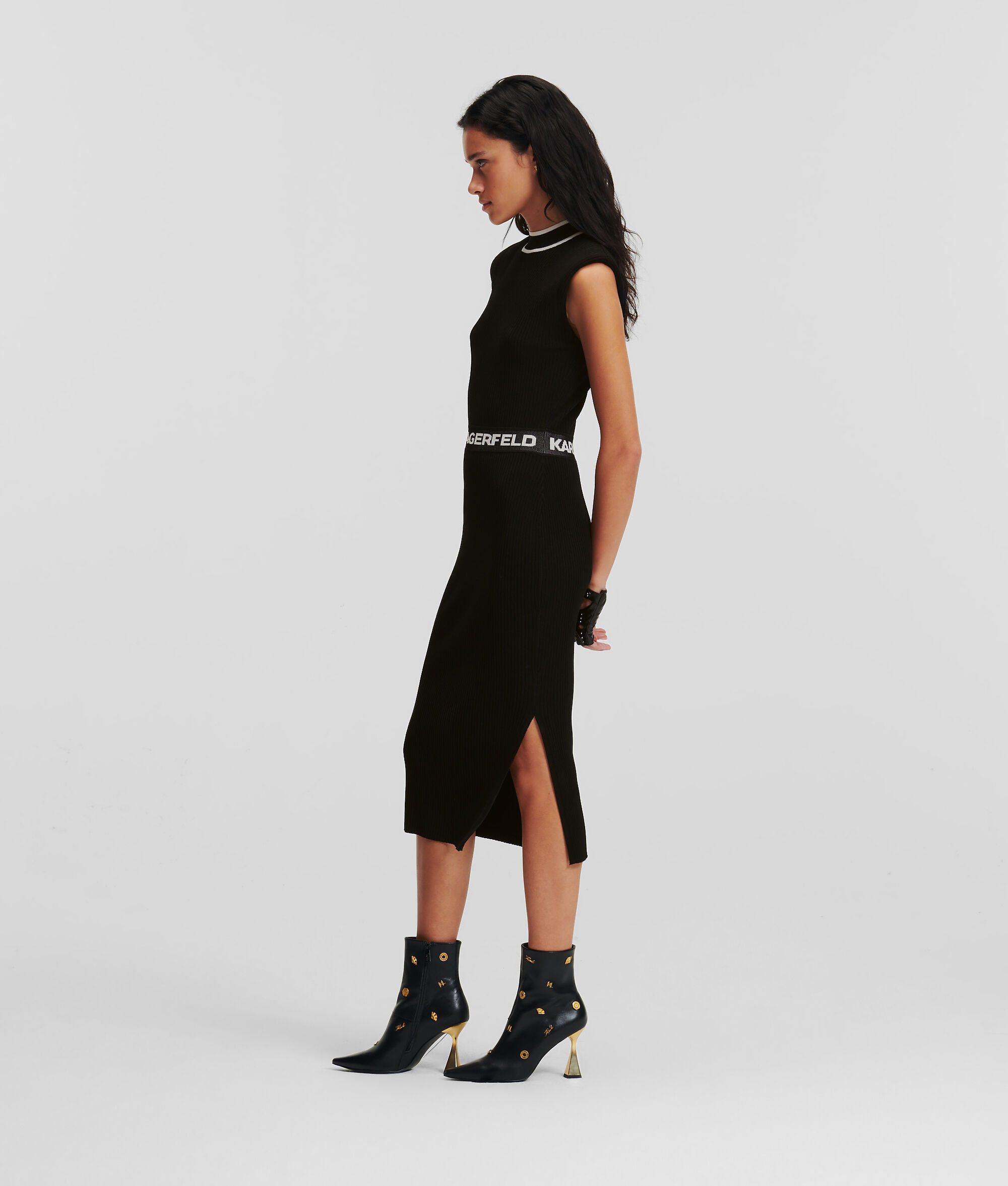 ROBE EN MAILLE MIDI À COL MONTANT