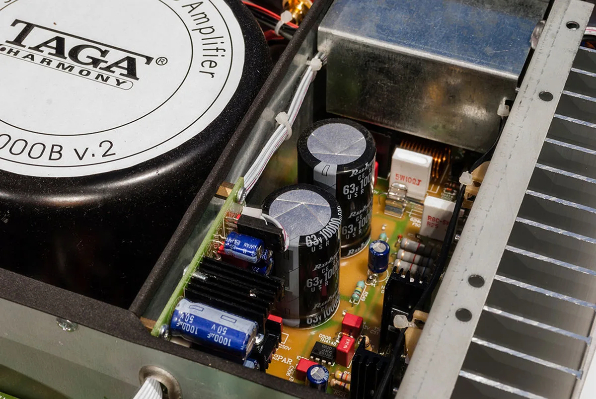 Taga Harmony HTA-2000 v.2 silver Amplis à tubes