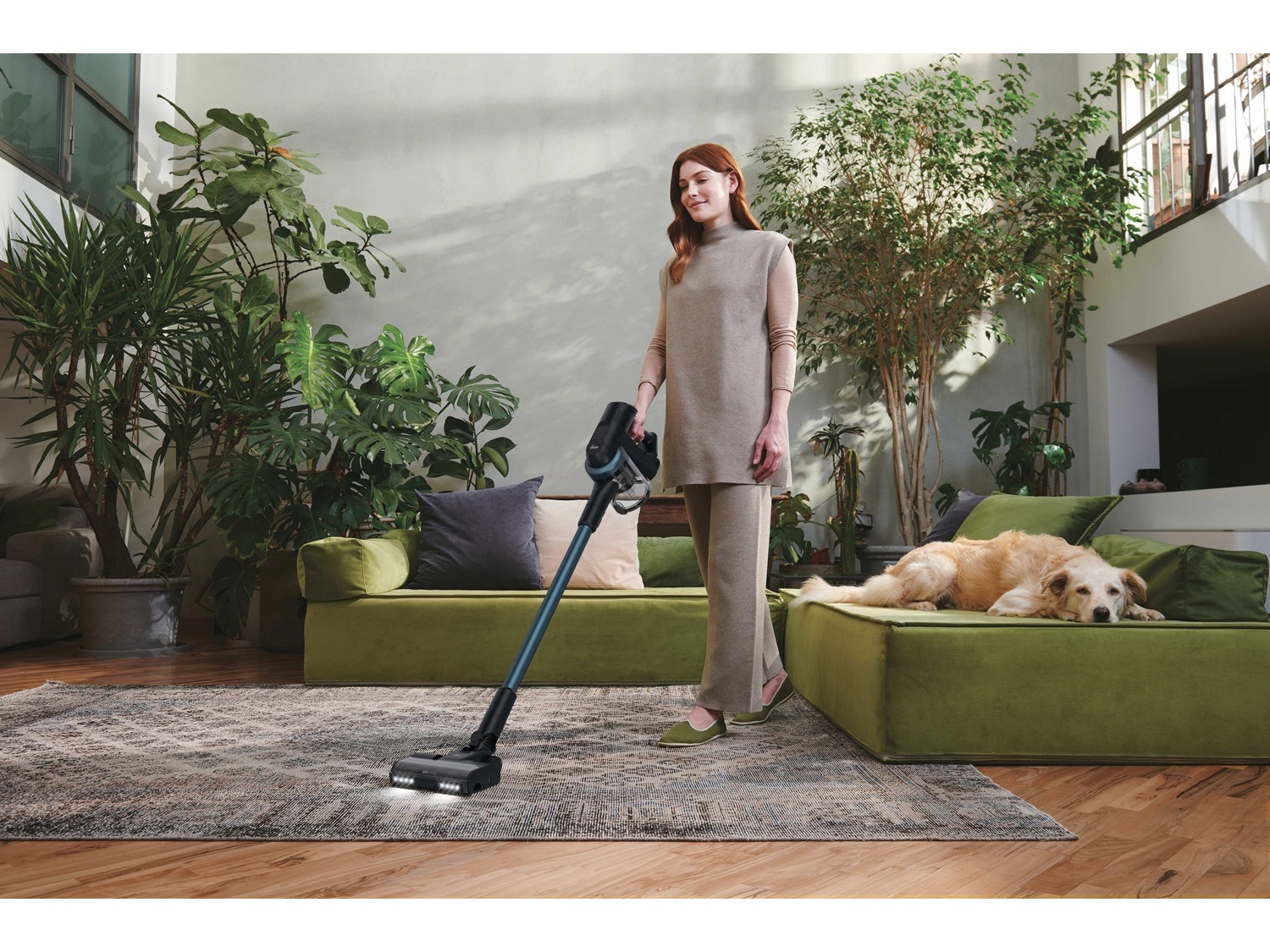 ASPIRADOR VERTICAL HOOVER HF4P10YP 011 PLUS HYDRO PET