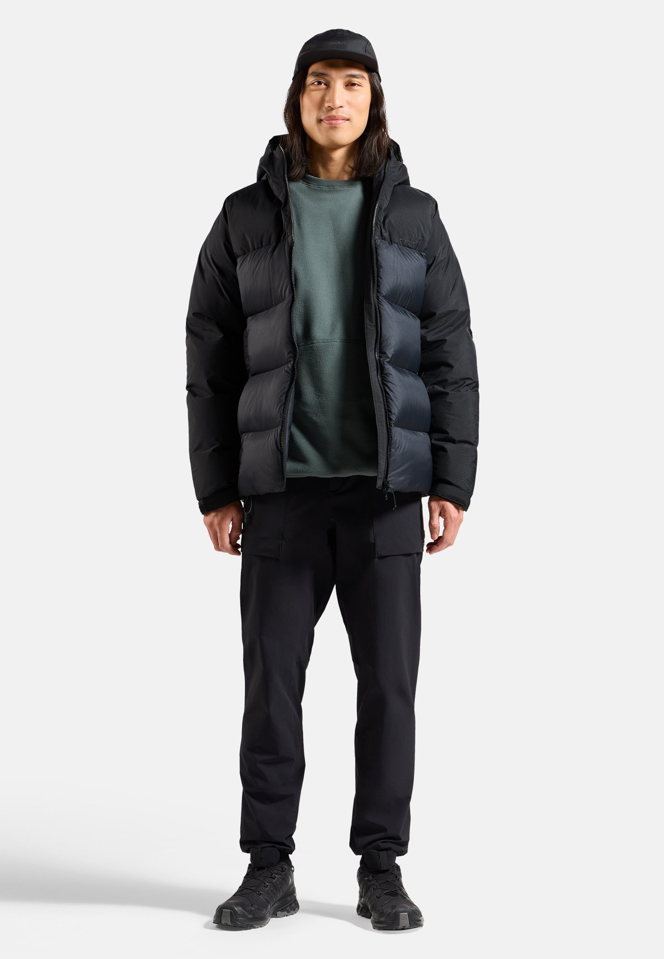 Ascent Daunenjacke mit Kapuze in black