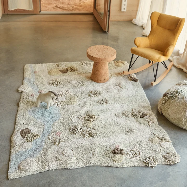 Lorena Canals - Path of Nature Spielteppich mit Spielpferd, 120 x 160 cm, natur / grün / rose (3er-Set)