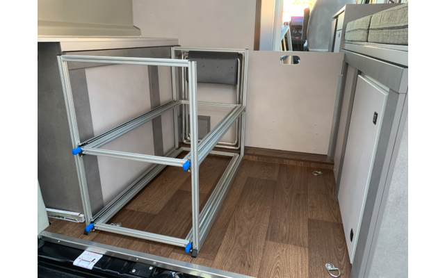 SYS-RACK Kastenwagen Heckauszug mit 90 cm Teleskopvollauszügen