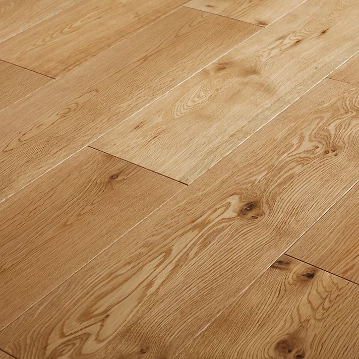 Parquet massif clipsable Ystad L en chêne huilé blond