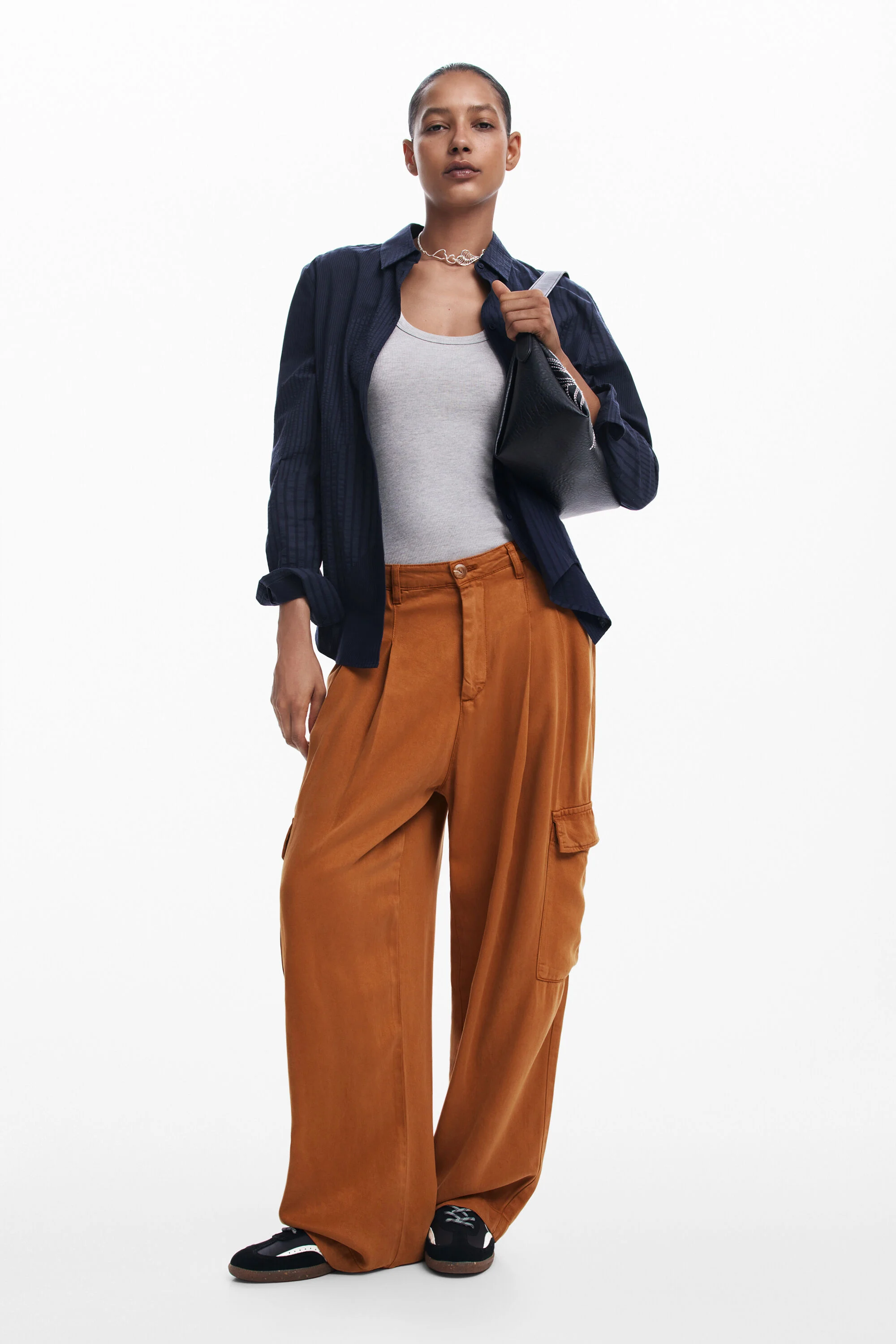 Pantalones carga fluidos