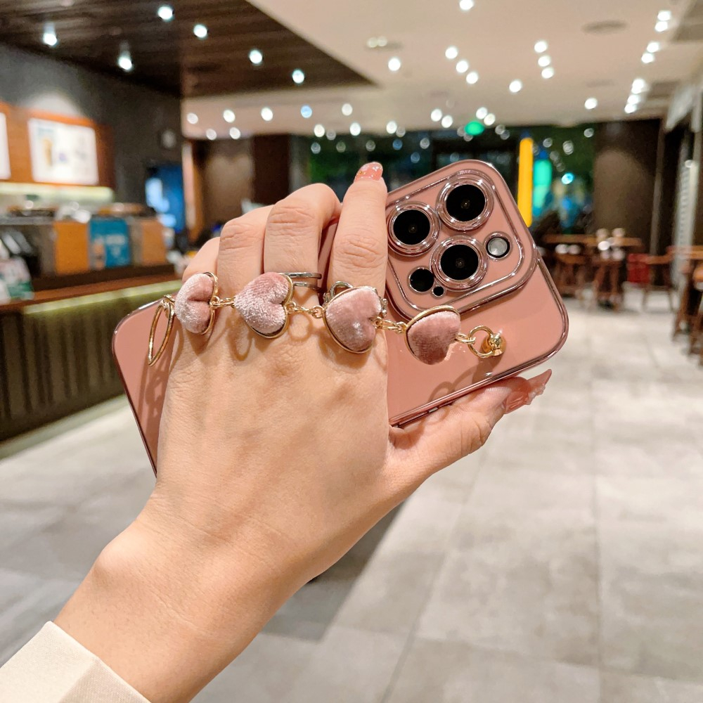 iPhone 14 Pro Gummi Hülle mit Plüsch Herz Kette Handschlaufe   Kameraschutz - Rosa / Gold