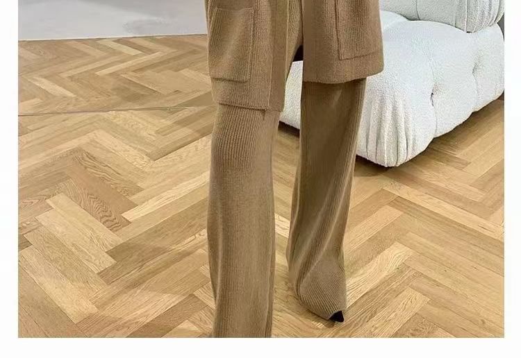 Cossita - Set: Top met lange mouwen en mockneck, gebreide top + wijd uitlopende broek + effen vest
