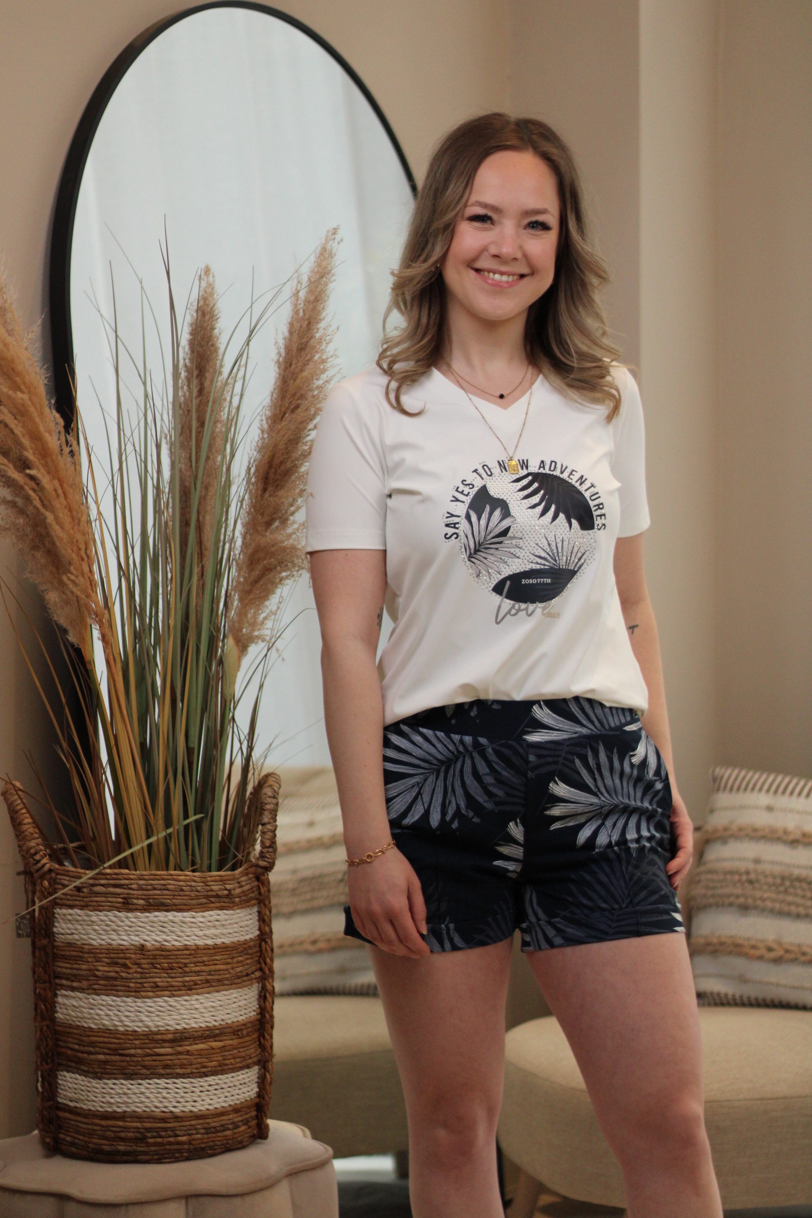 Zoso - Nancy Printed Travel Short - Navy