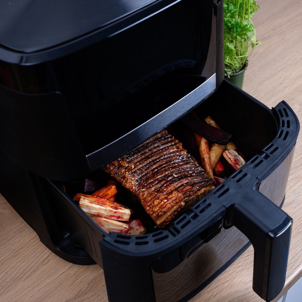 Sobczyk - Digital airfryer 7L Sort & 7L airfryer tilbehør sæt med 6 dele - Bundle