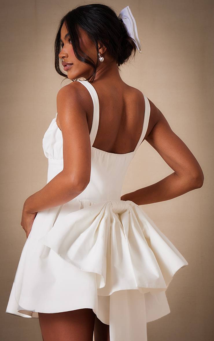 Blanc Robe Mini Premium En Tissu Tissé Avec Détail Nœud