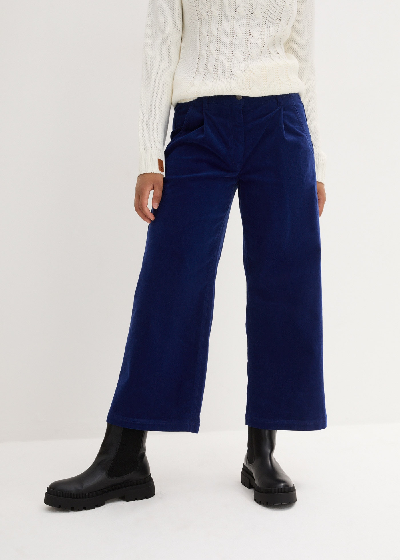 bonprix Cordhose »Weite Stretchcord-Culotte mit High-Waist-Bequembund, 7/8-Länge«  Weite Stretchcord-Culotte mit High-Waist-Bequembund, 7/8-Länge