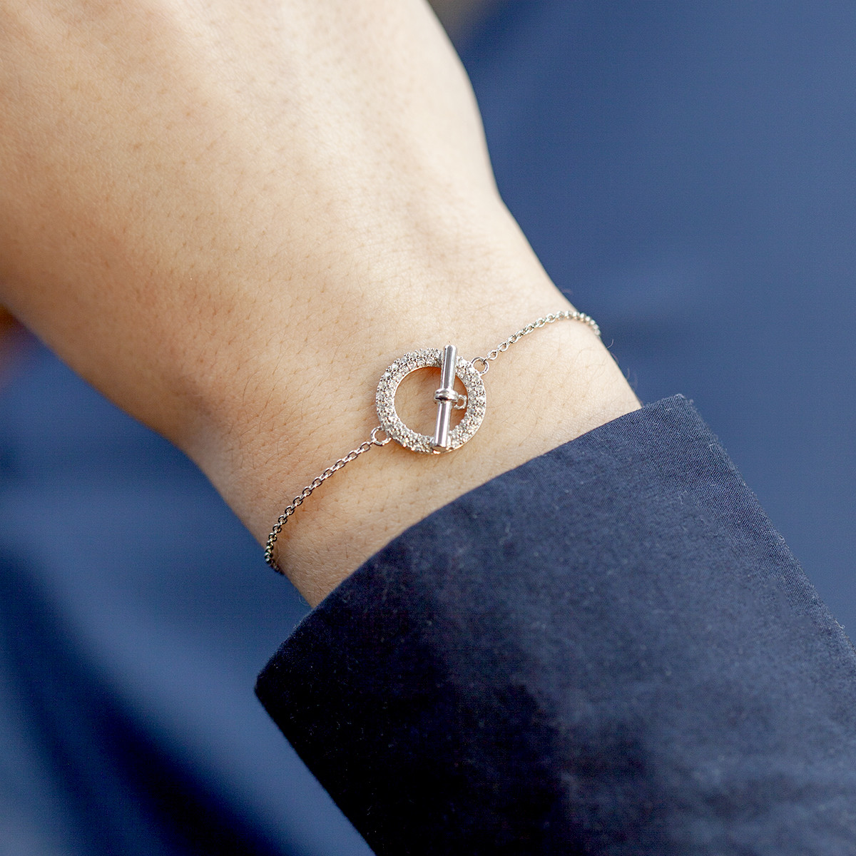 Bracelet argent 925 motif fermoir T/bar serti de zirconias 16 à 18 cm