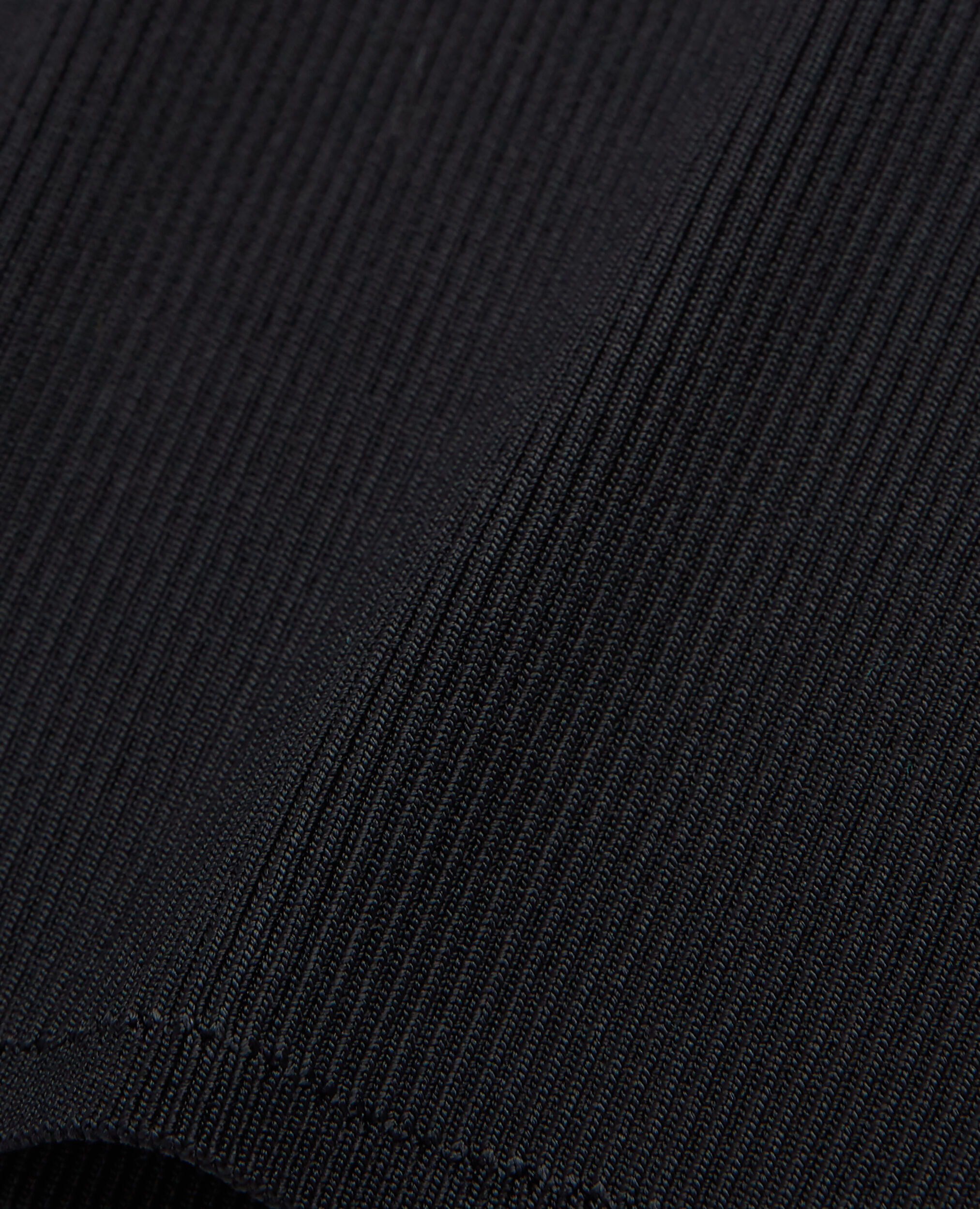 Pull moulant noir