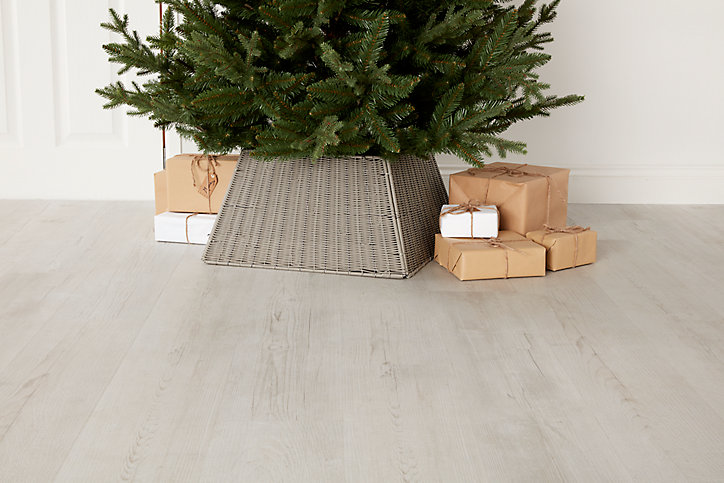 Couvre pied pour sapin gris imitation rotin 35 x 50 x h.28 cm
