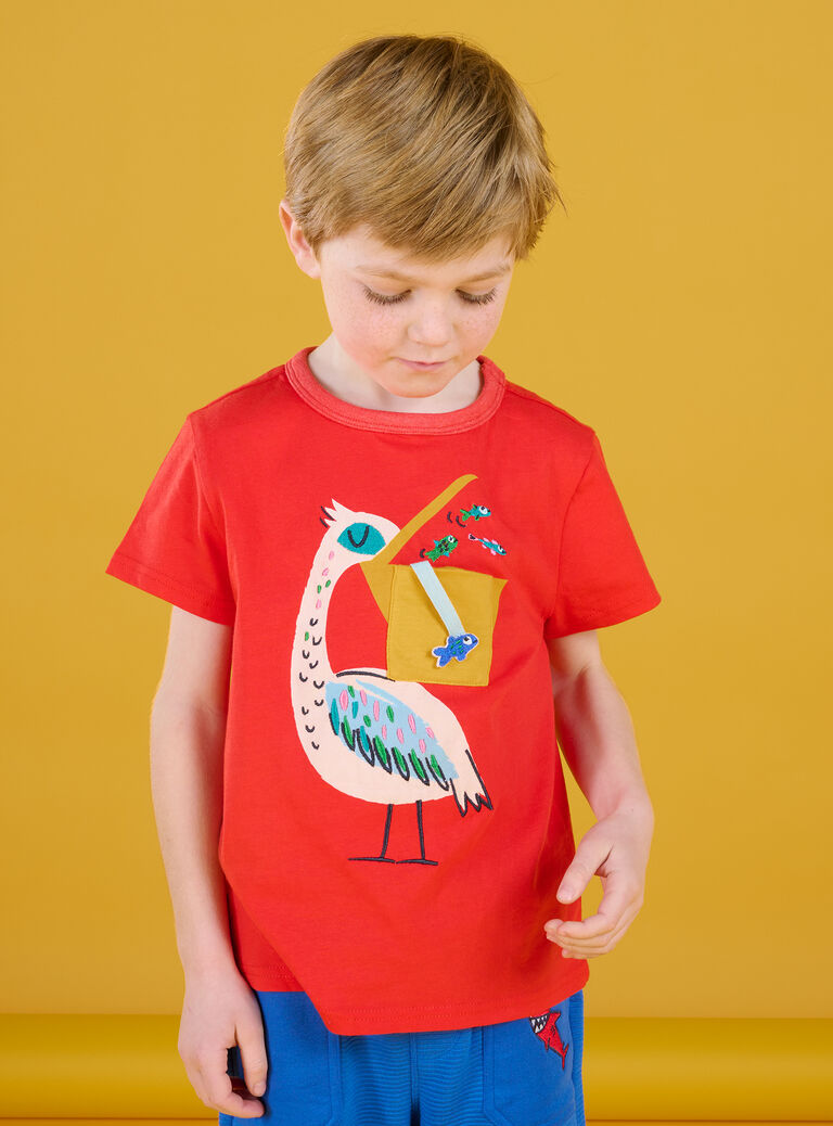 T-shirt rouge à animation pélican