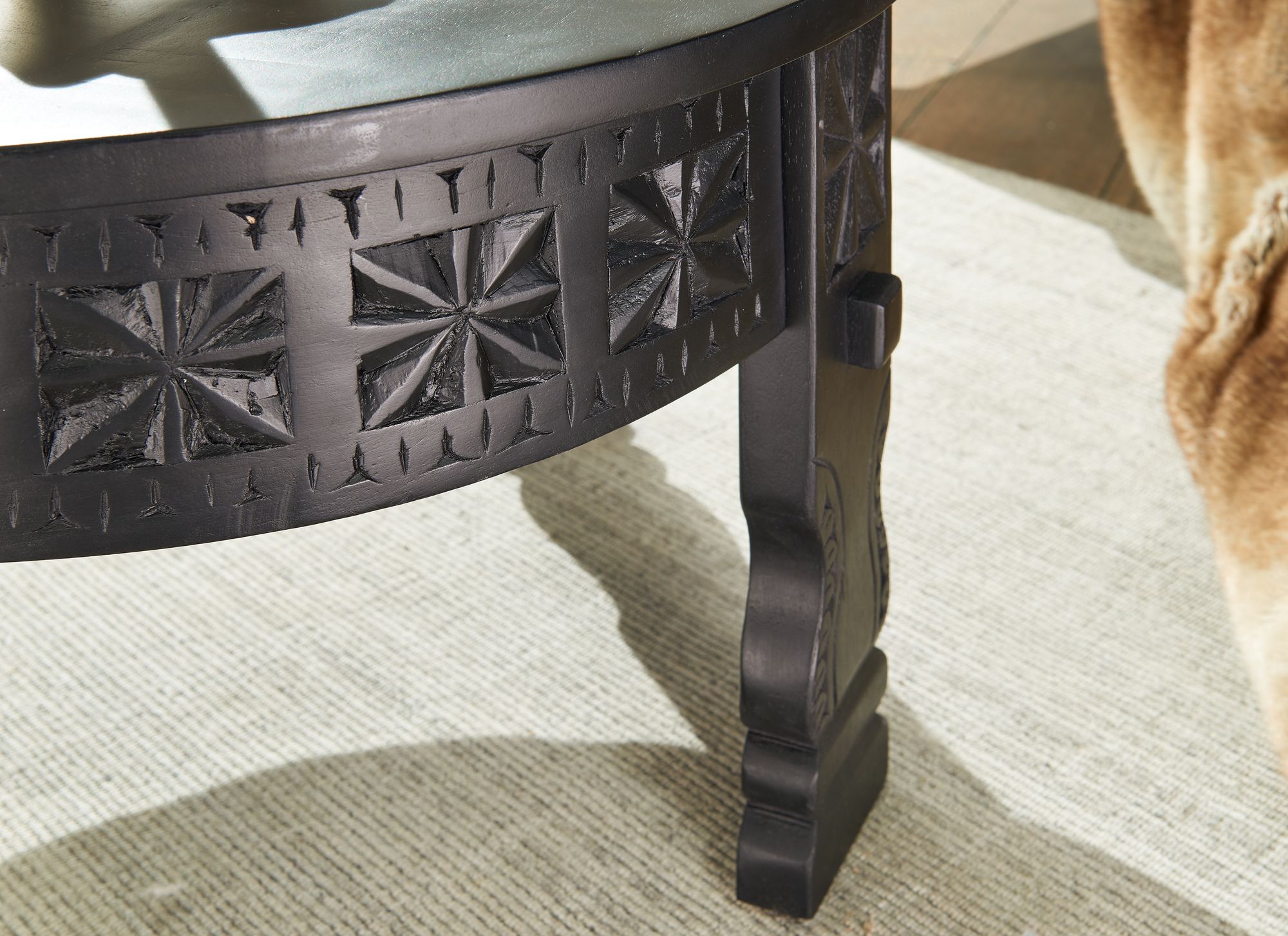 KADIMA DESIGN Orientalischer Couchtisch, Schwarz lackiertes Massivholz, Handgefertigt