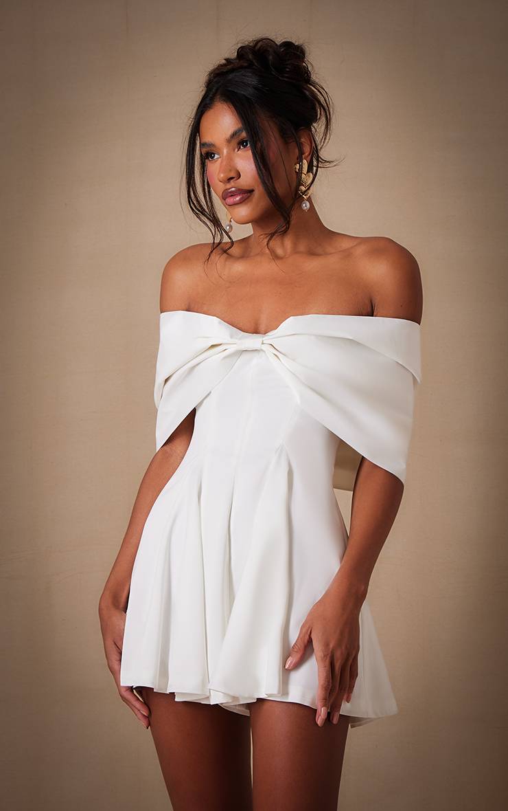 Blanc Combinaison-short Premium En Satin Avec Nœud Extrême