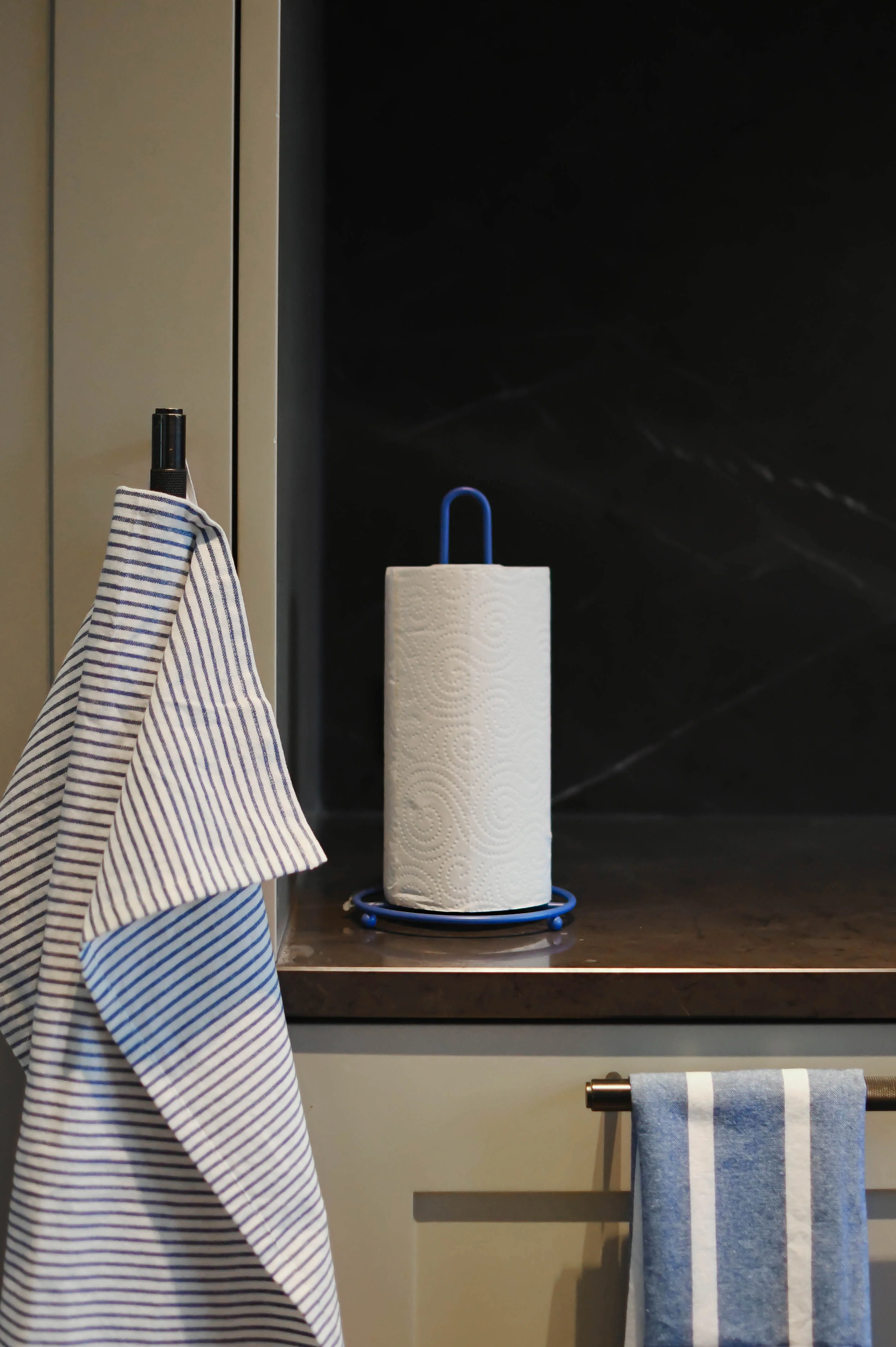 Bahne Interior  Køkkenrulleholder - blå