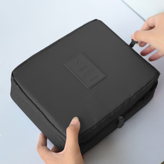 Lille makeuptaske Sort