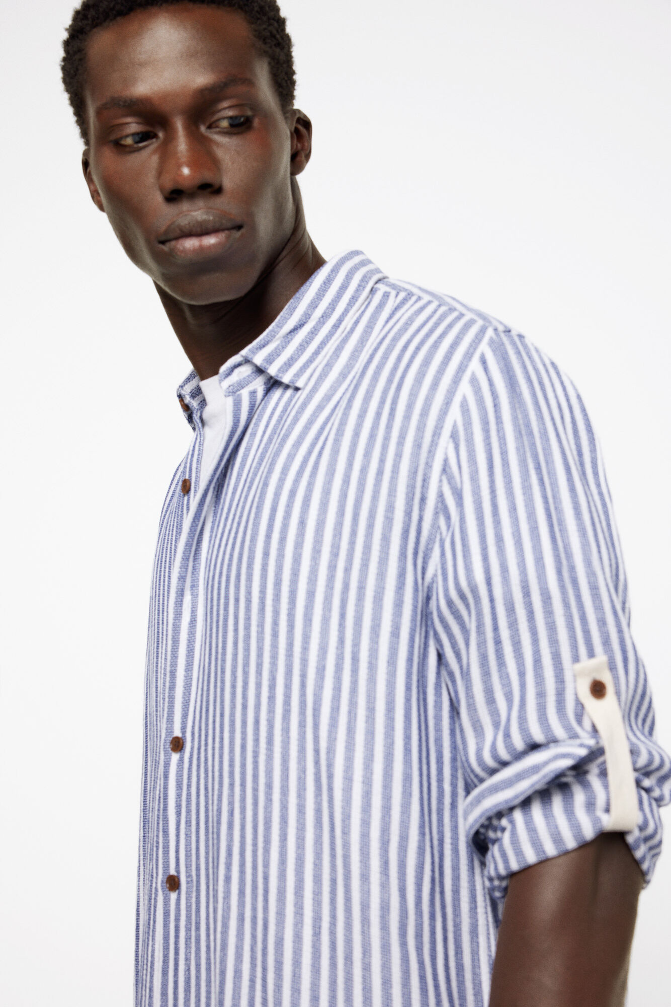 Camisa polo listrada leve