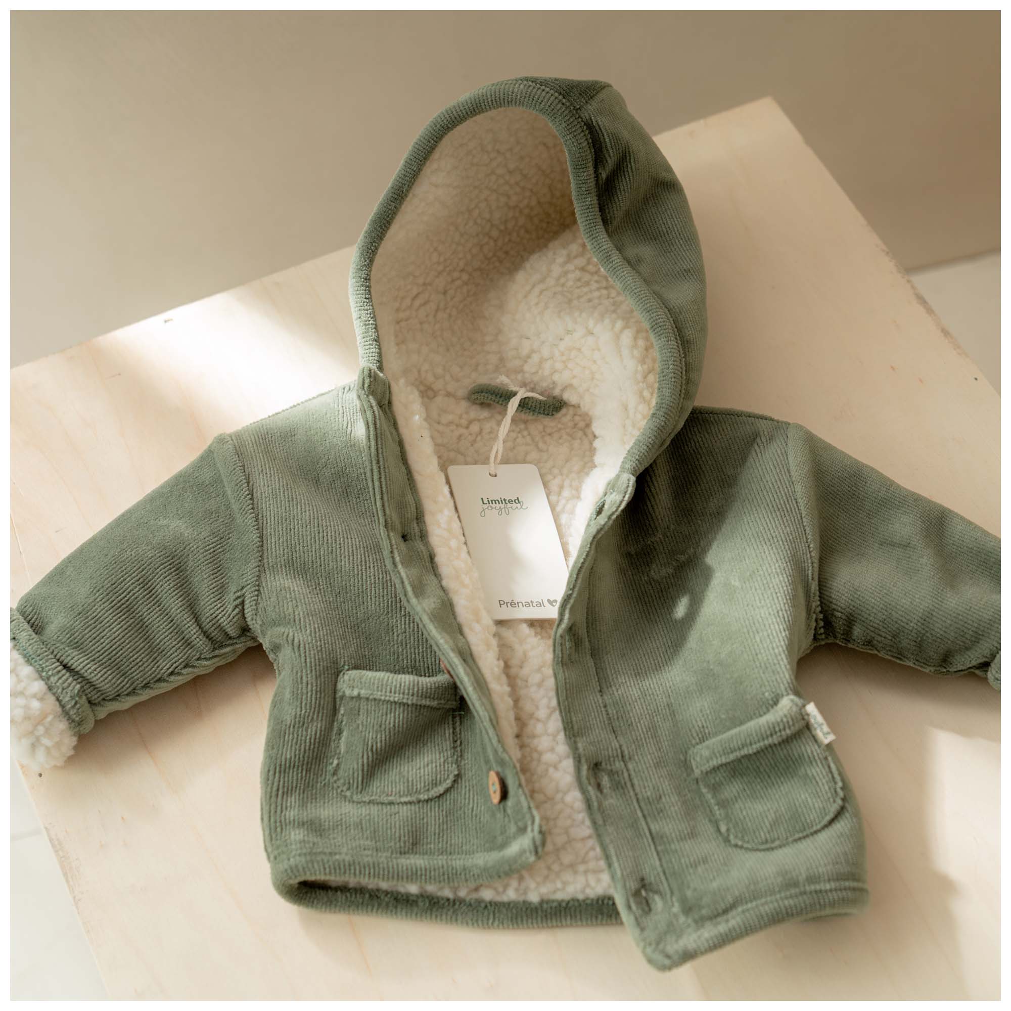 Prénatal newborn jas rib velours lange mouwen effen groen