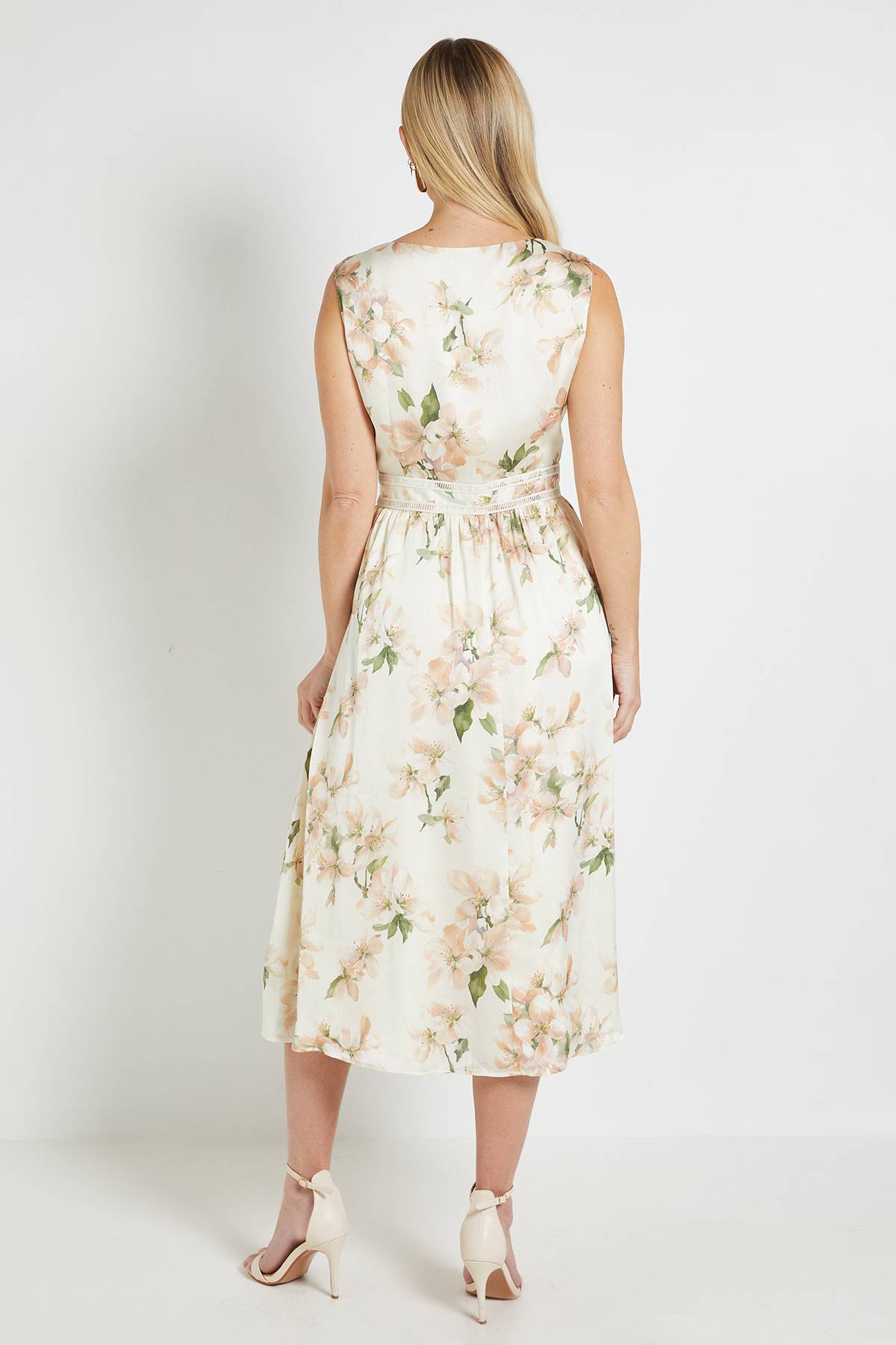 Wallis Robe Midi Plissée À Col Bénitier En Crêpe Petite Taille
