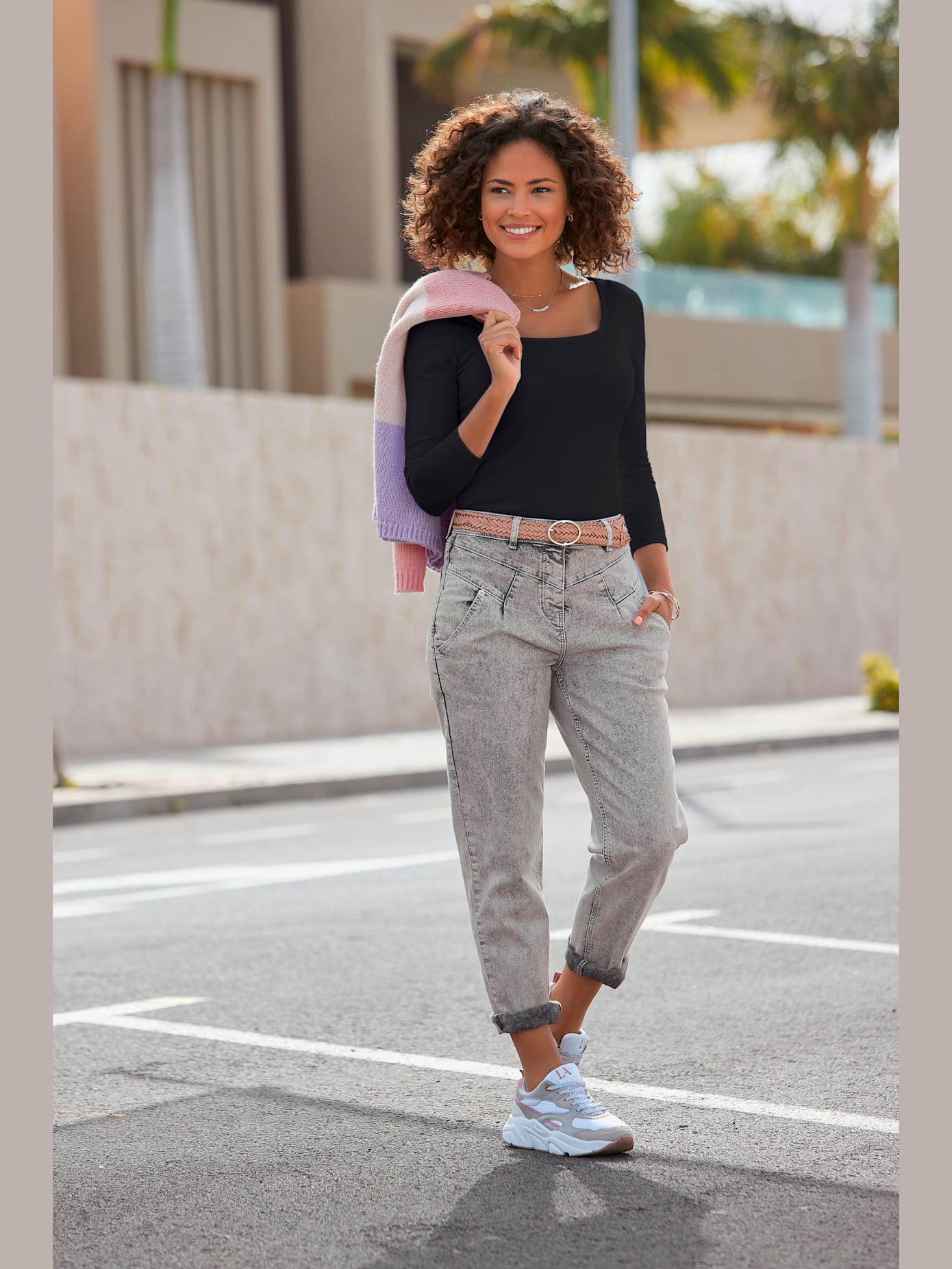 T-shirt manches longues encolure dos arrondie