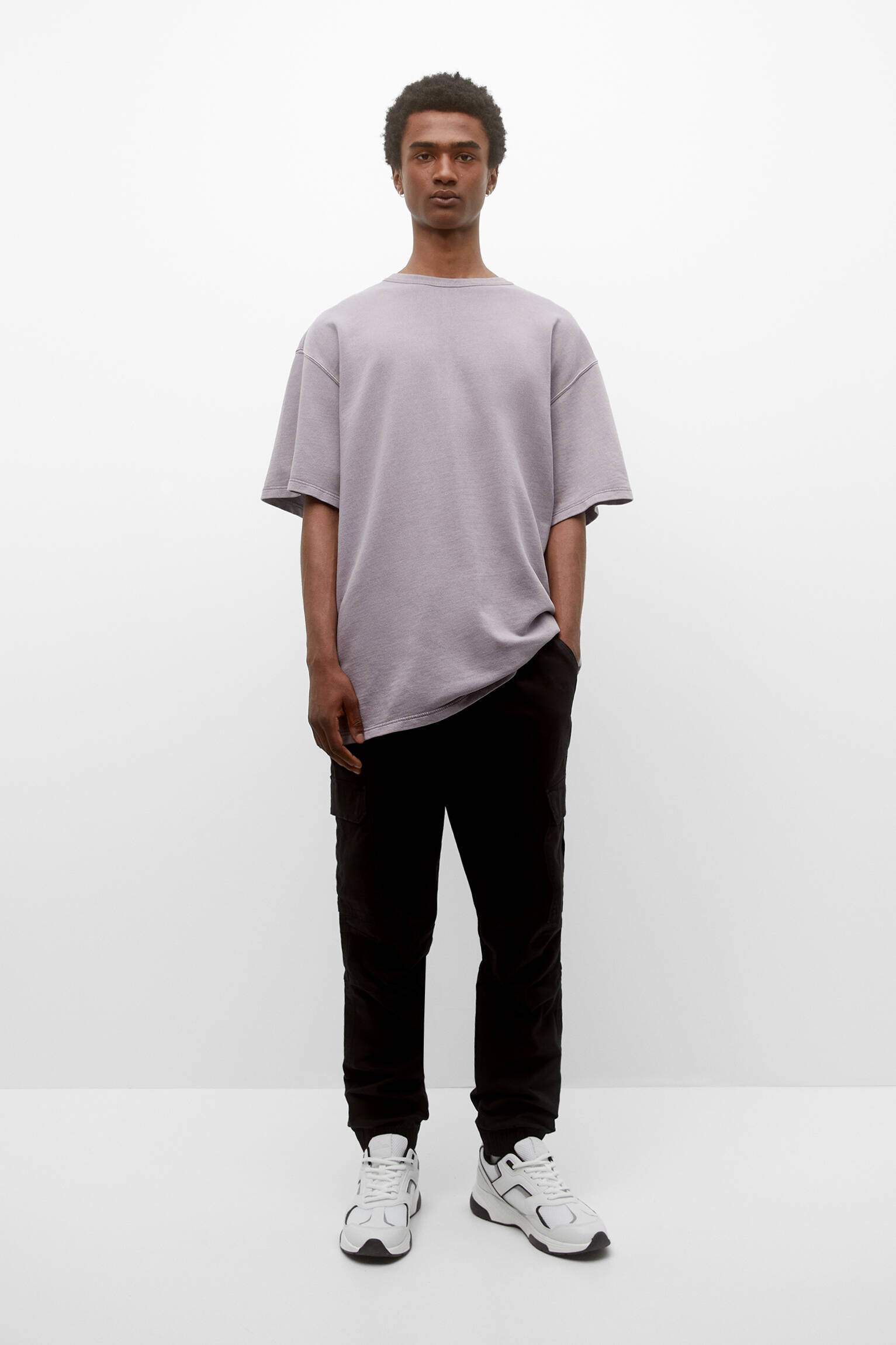 Calça jogger cargo básica - preta
