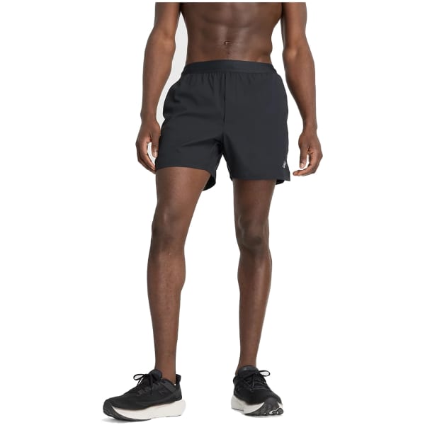 Short trail NEW BALANCE AC LINED SHORT 5 IN M BLACK