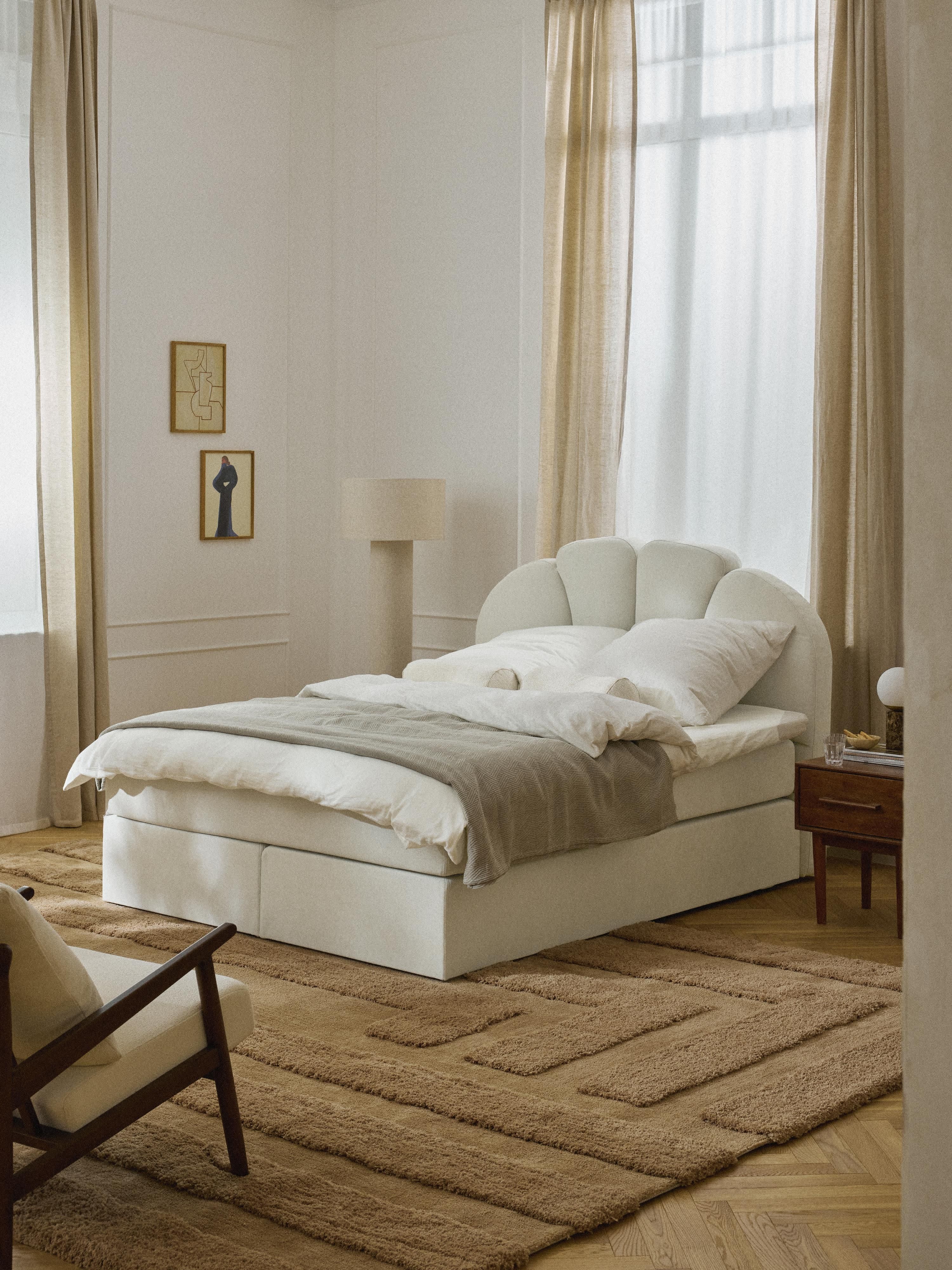 Boxspring bed Romia