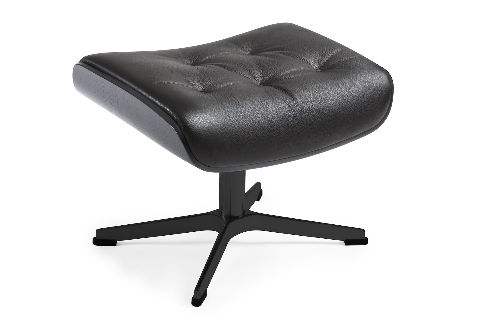 Air krakk med pikering I hud Zero 2534-89 Black, standard svingfot sort alu. Skrog i sortbeiset eik