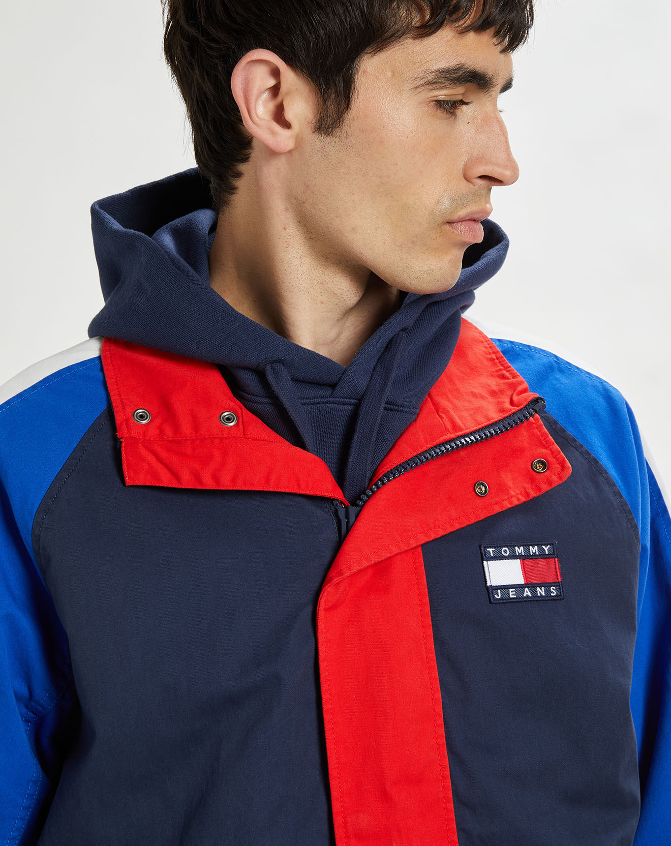 Tommy Jeans Blouson colorblock badge bleu/rouge