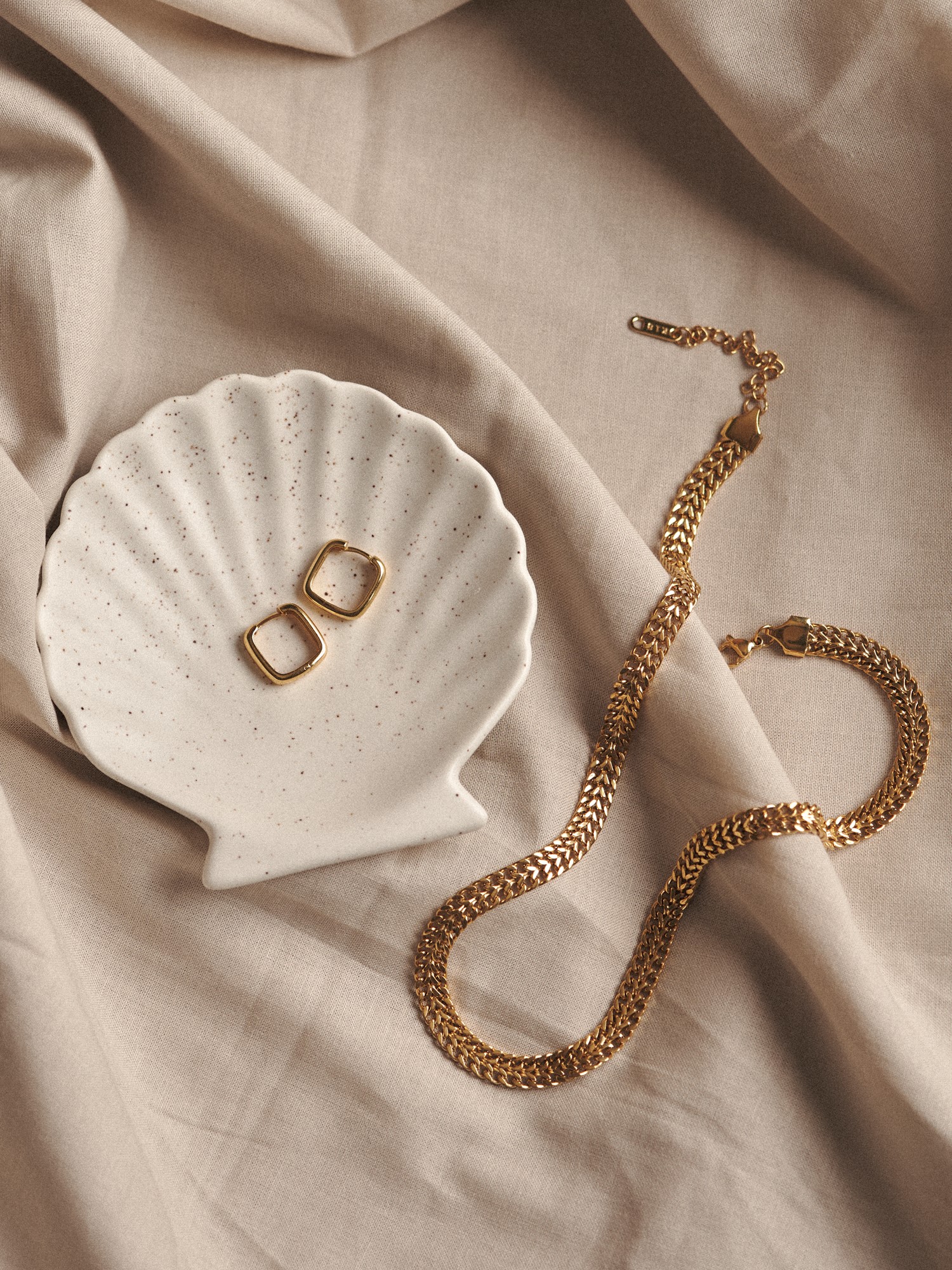 Hanna Hoop-øreringe | 925 sterlingsølv/18k forgyldt. Ø1 x 1,5 x 0,3 cm. 2 stk. | Gold | & Copenhagen