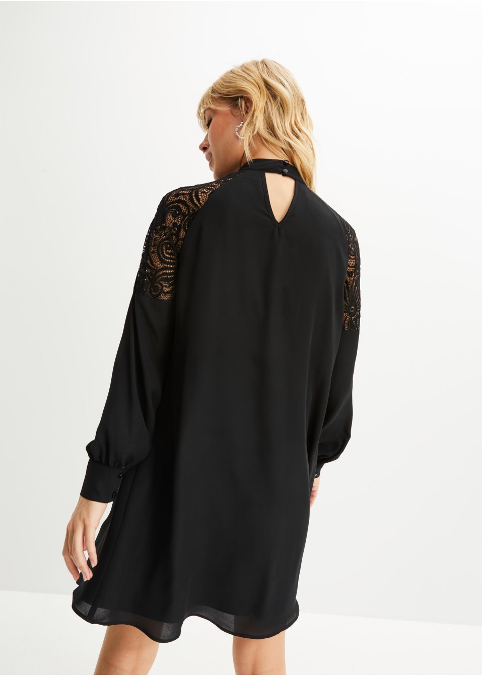 Robe-tunique à dentelle