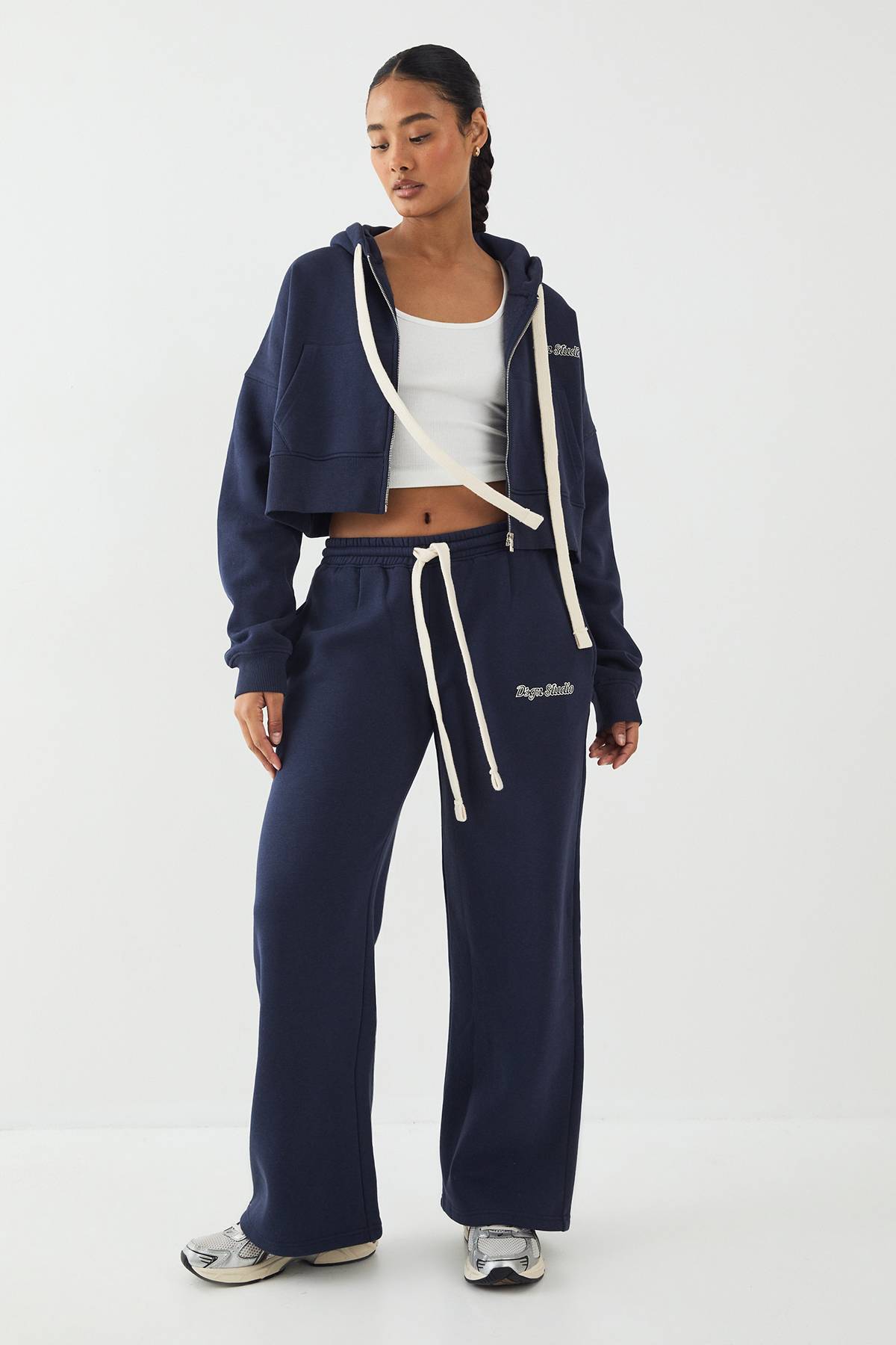 Jogging Petite DSGN Studio à Jambes Droites avec Cordon de Serrage Contrastant