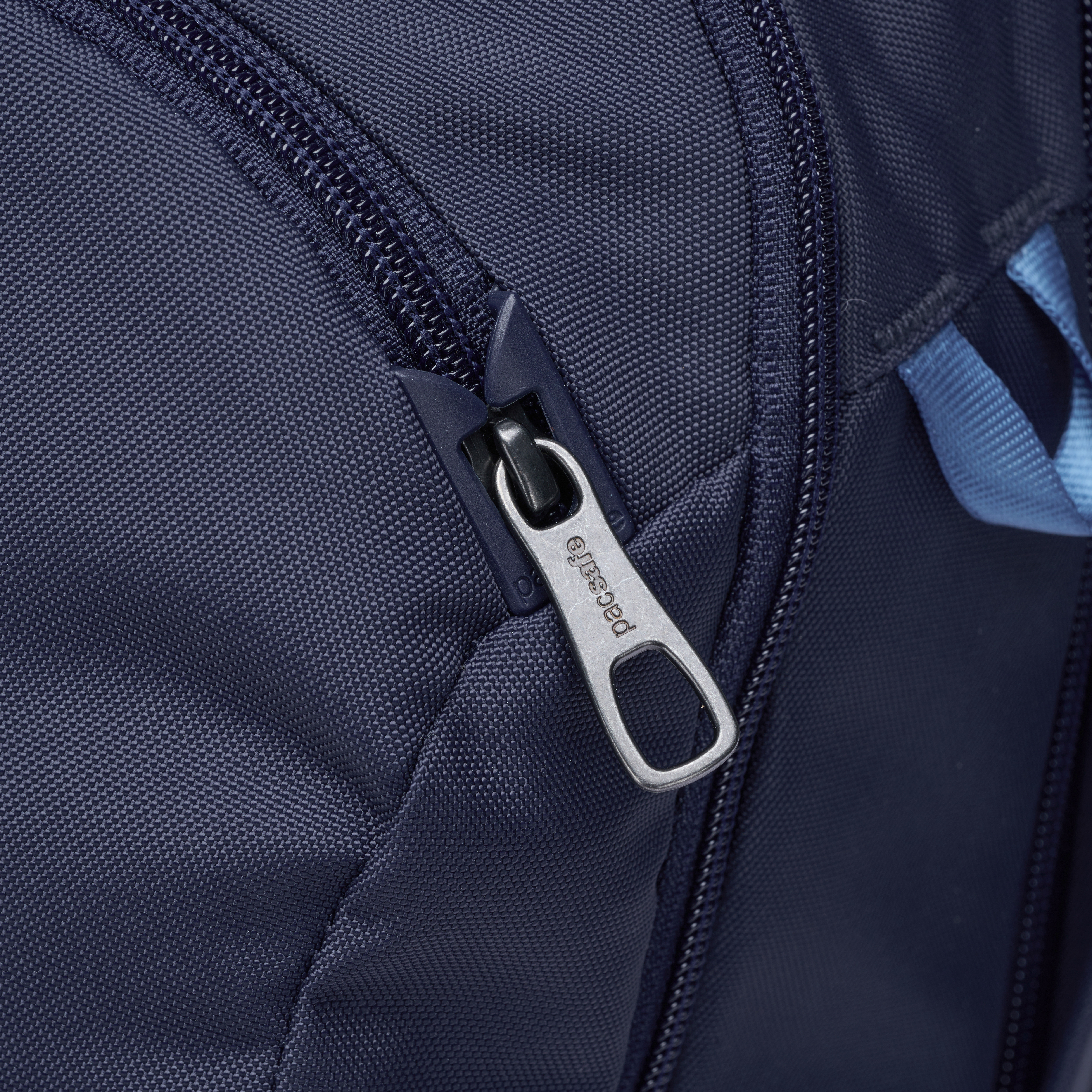 V 26L Tour Backpack