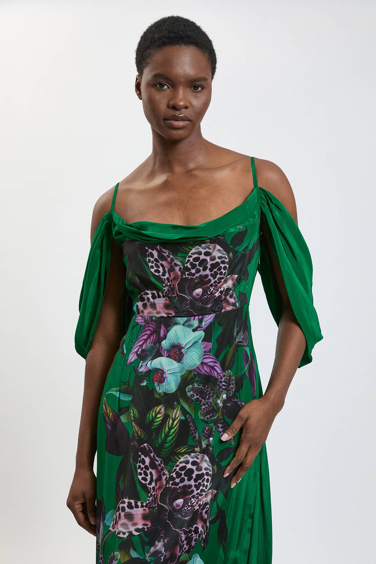 KarenMillen Robe Longue À Imprimé Orchidée Placé Et Épaules Dénudées