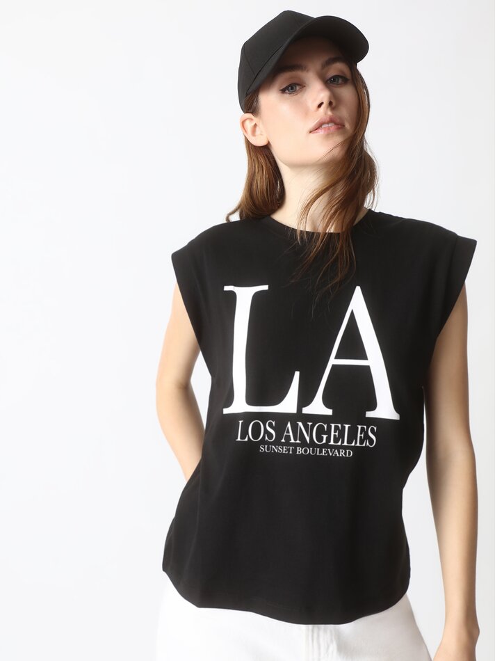 Blusa sem mangas com estampa - Preta