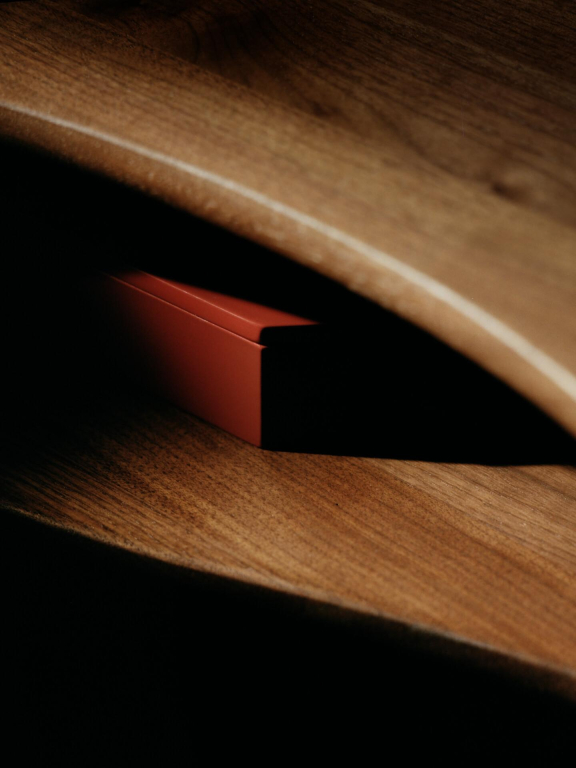 Ferm Living Feve bijzettafel Walnut