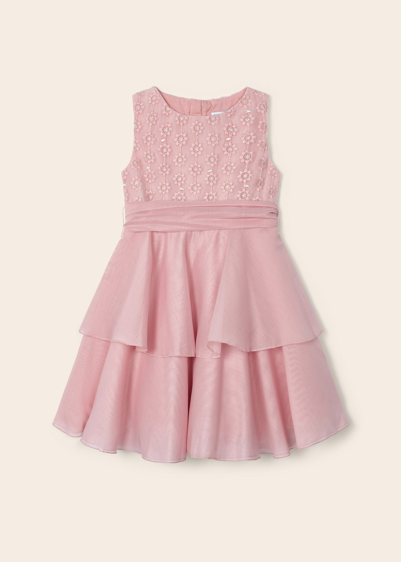 Vestido com saia franzida e bordado para menina