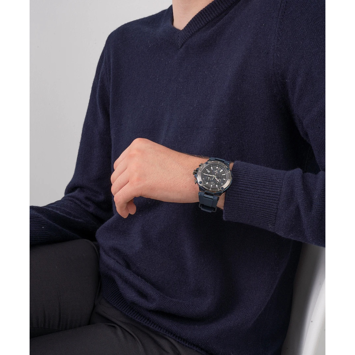 Montre GUESS COLLECTION homme acier noir bracelet silicone bleu